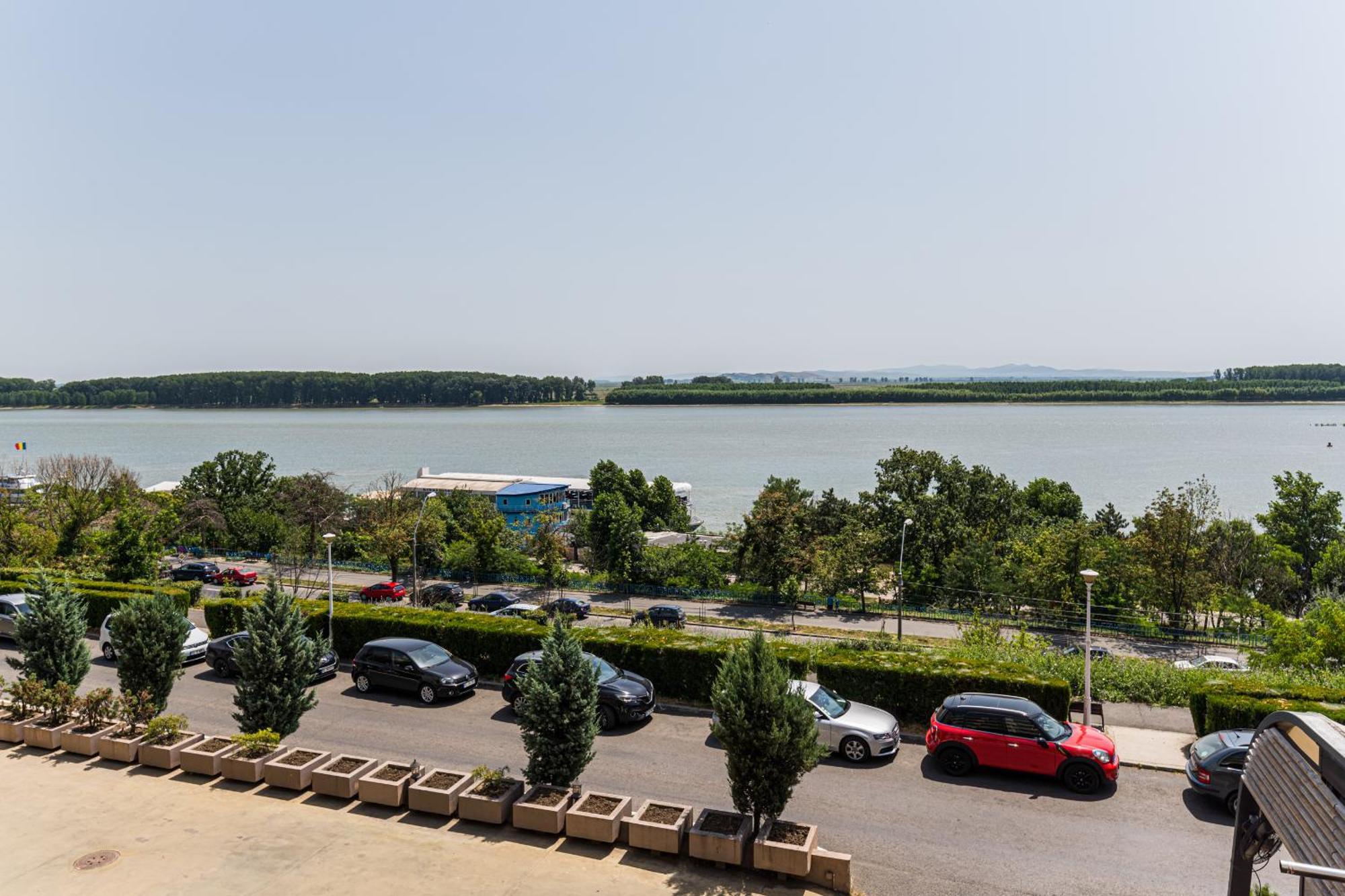 Faleza Hotel By Vega Galati  Luaran gambar