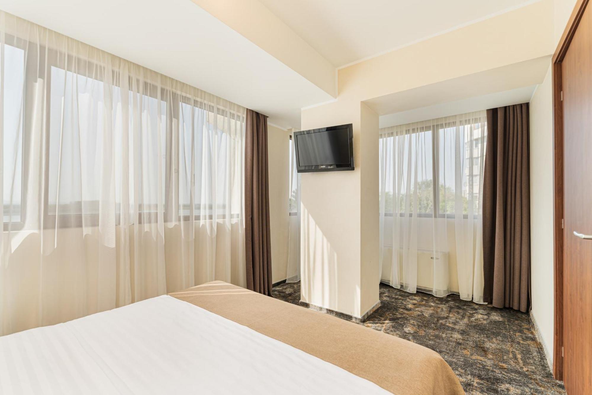Faleza Hotel By Vega Galati  Luaran gambar