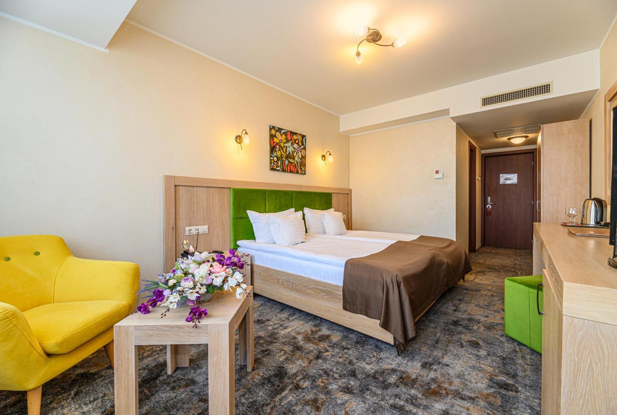 Faleza Hotel By Vega Galati  Luaran gambar